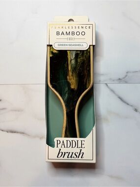 Pearlessence Green Seashell Bamboo Paddle Brush